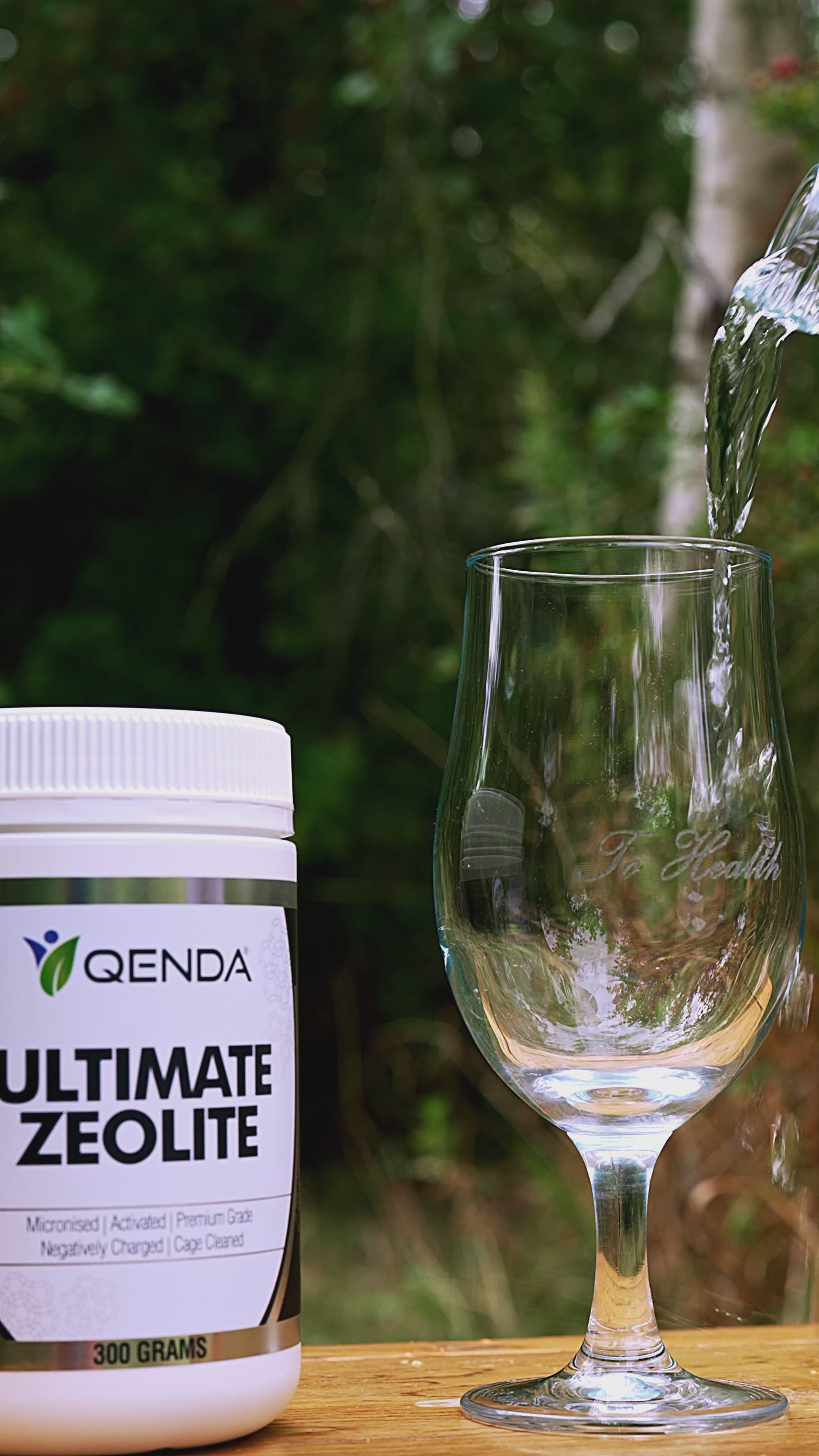pouring water before adding zeolite, next to qenda ultimate zeolite tub 300g